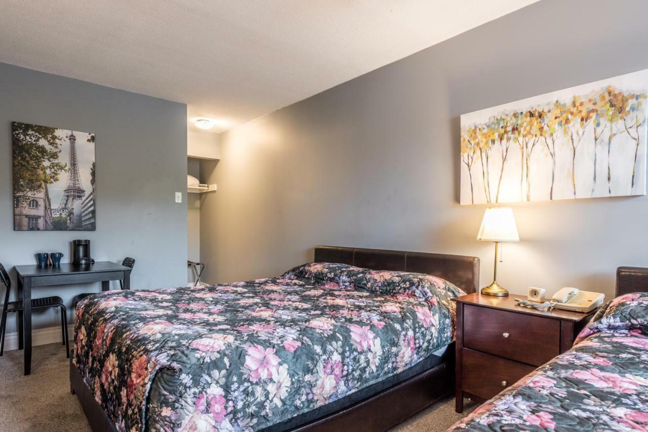Lake City Motel Dartmouth エクステリア 写真